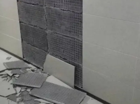 郑州二七区瓷砖空鼓维修公司分享下郑州二七区墙砖松动维修的知识